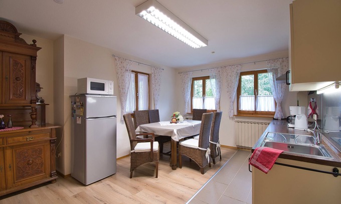 Westheim Apartment | Praxis Löwenzahn, former agricultural practice in the Franconian Lake District