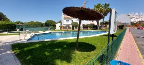 Nuevo Portil House | Preciosa casa con piscina y golf