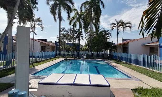 Espinal House | Precioso alojamiento con 6 piscinas en conjunto cerrado