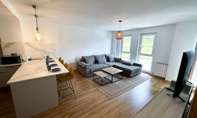 Arinsal Apartment | ¡Precioso moderno en Arinsal! 4Pax Parking RO