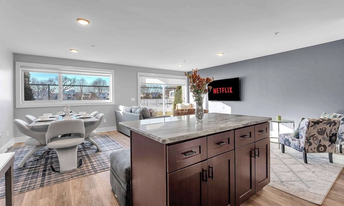 Birmingham Apartment | Premier Birmingham Retreat