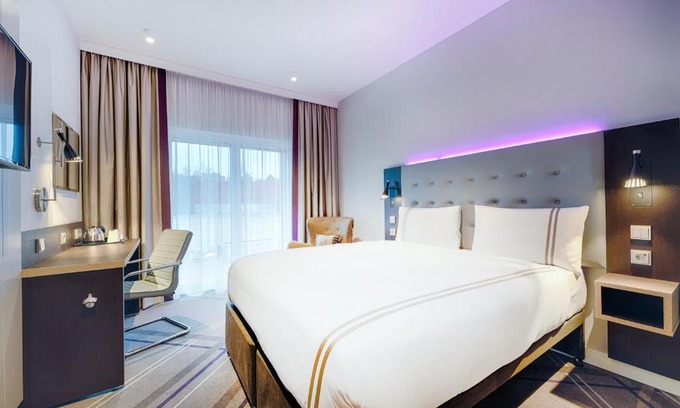Schwetzingerstadt Hotel | Premier Inn Mannheim City Centre