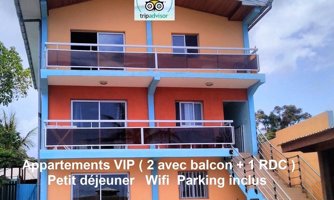 Kribi Apartment | Premium 2 Bedroom Apartment (4) Bathroom and showe