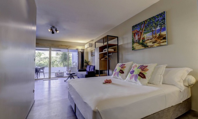 Faaa Apartment | Premium Studio, Nearby Airport, Fast Wifi & Pool