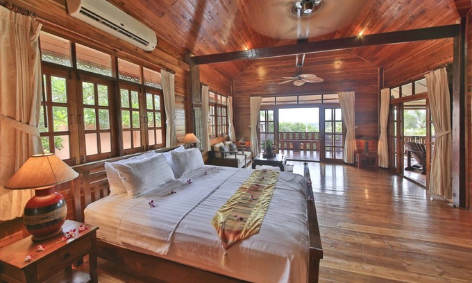 Choeng Mon Villa | Presidential Thai Villa