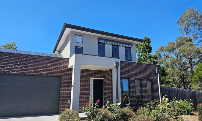 Healesville House | Prestige on Preston, Healesville