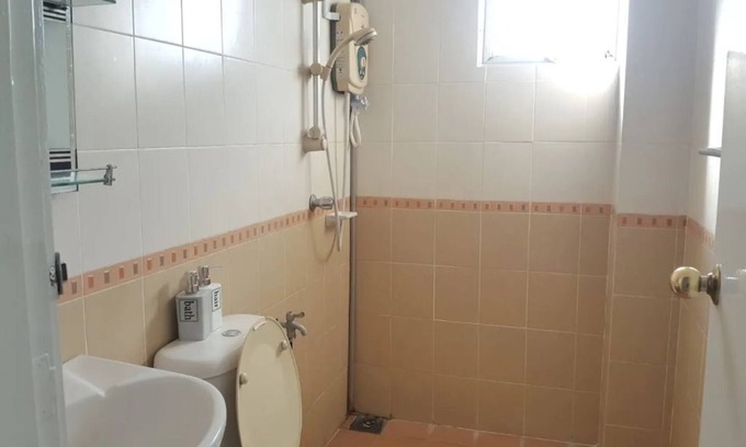 Bandar Kota Bharu House | Prestige Pelangi 7 (C1909) | 4 BR for 8 Pax