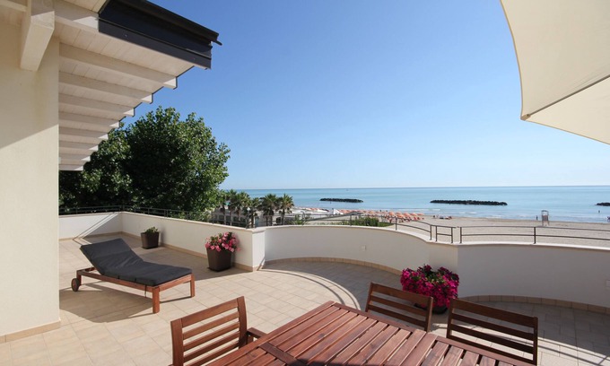 Porto San Giorgio Apartment | Prestigious penthouse apartment overlooking the sea