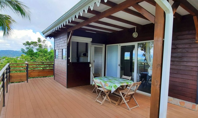 Saint-Esprit House | Pretty country bungalow