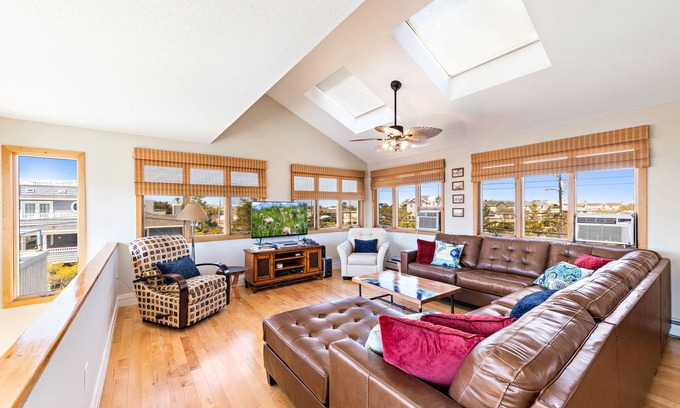 North Beach House | Price Further Reduced for Aug 23-30!
