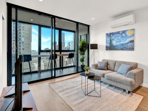 Melbourne Central Business District Apartment | Prime CBD Location - Modern Melbourne Apartment with Enclosed Balcony Free Tram Access