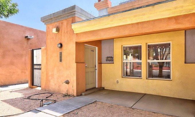Barelas House | Prime Downtown location, steps to zoo, grocery, Century Rio 14, restaurants