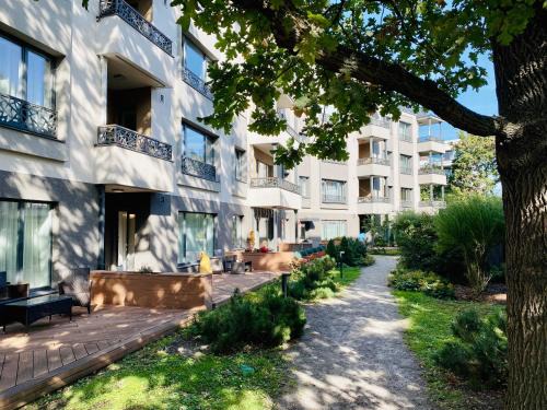 Kadriorg Apartment | Prime Haven Near Sea & Park, Free Parking, Terrace