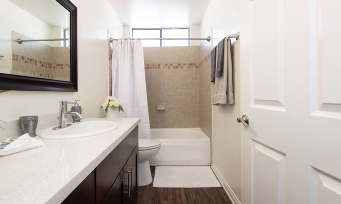 Norma Triangle Apartment | Prime Location 1 bedroom with Balcony & Pool