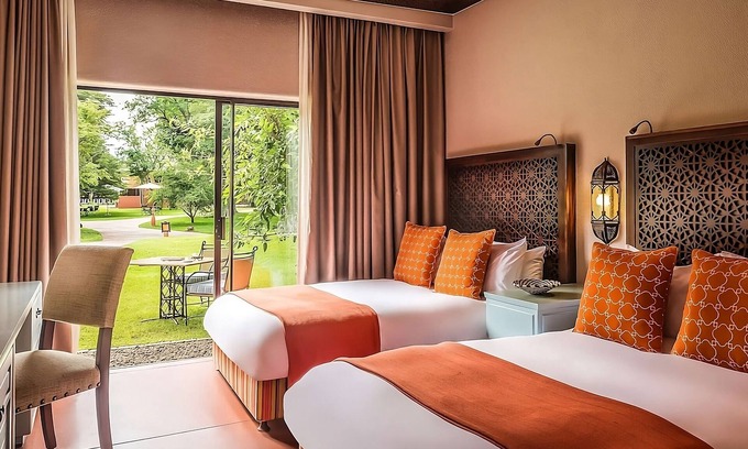 Livingstone Apartment | Prime Location! TWO Comfortable Units! Free Parking, Outdoor Swimming Pool!