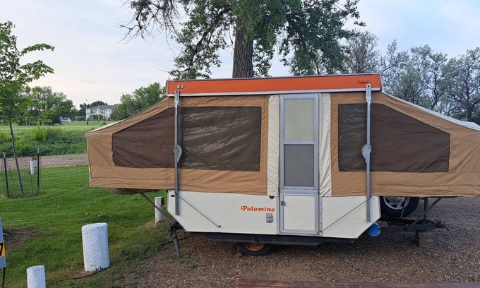 Duluth House | Primitive 2-bedroom 2 double bed popup quiet country setting on the cities edge