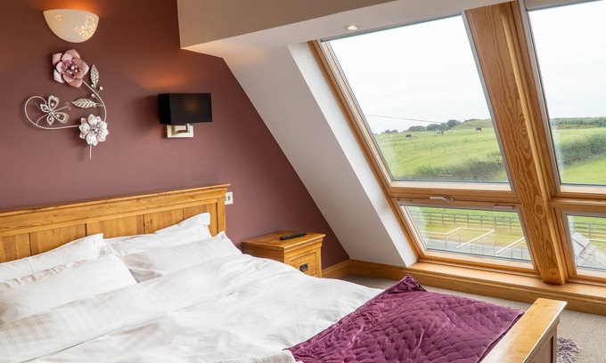 Newton in Furness Cottage | Primrose Cottage - 2 Bed cottage with Hot Tub, walk to the beach.