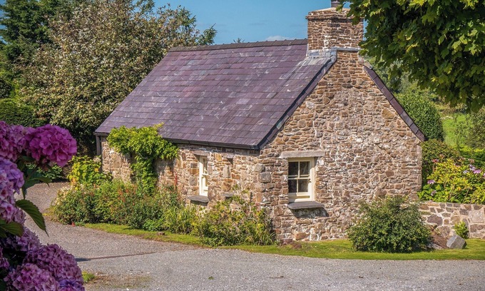 Amroth Cottage | Primrose Cottage - HW7100