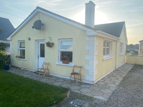 Derrybeg House | Primrose Cottage