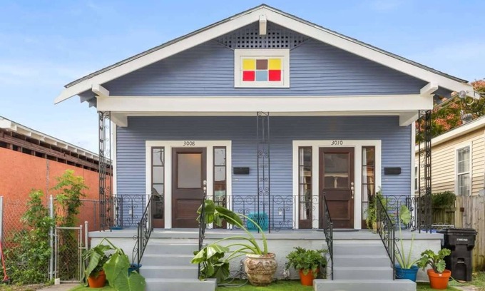Bayou St. John Apartment | Pristine Mid-City 2BD | Courtyard | Pet Friendly