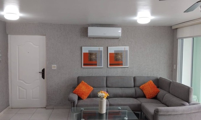 San Francisco Condo | Pristine Spacious 3 beds, 2 baths. It’s in one the most sought out areas