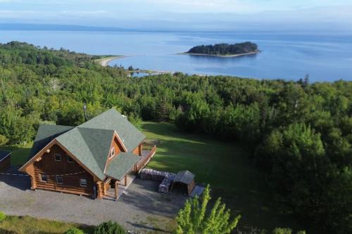 West Bay Villa | Privacy @ Bras d’Or Lake Eagle House Chalet
