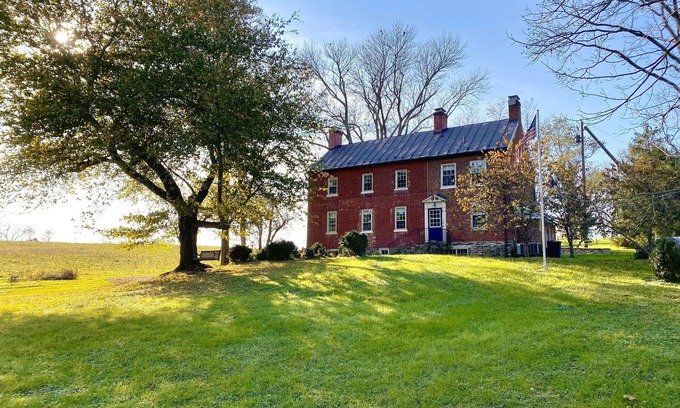 Hamilton Other | Private 18th Century Farmhouse in Virginia Wine Country with Hot Tub