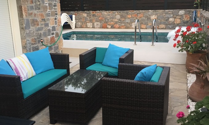 Elounda Villa | Private 2 bedroom villa with small pool in the centre of Elounda