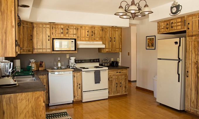 Bruce Crossing House | Private 5 Star Home in Downtown Bruce Crossing w/Sauna + Parking