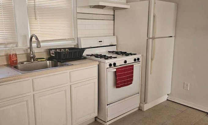 Paterson Apartment | Private apartment with 1 bedroom and 1 bathroom and free Wi-Fi