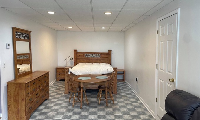 Little Falls Apartment | private bath laundry free Wi-Fi 10 miles west of Midtown Manhattan direct bus