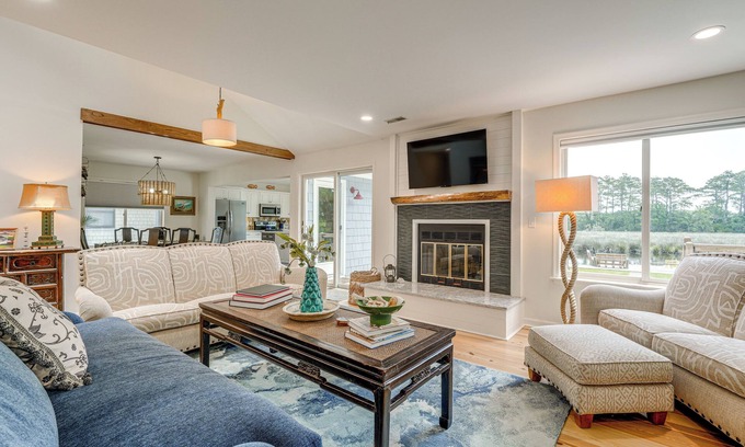 Kitty Hawk House | Private Beach Access & Hot Tub: Kitty Hawk Haven