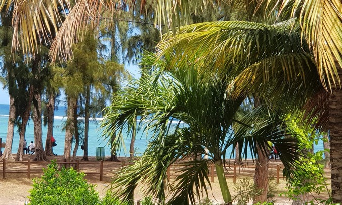 Wolmar House | Private Bungalow - Beach Front