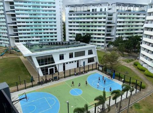 Matandang Balara Apartment | Private condo w/balcony near Batasan, Ateneo, UP, Diliman, The Residences at Commonwealth