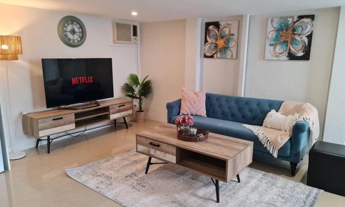 Guildford West Apartment | Private & Cosy Two Storey Guest House