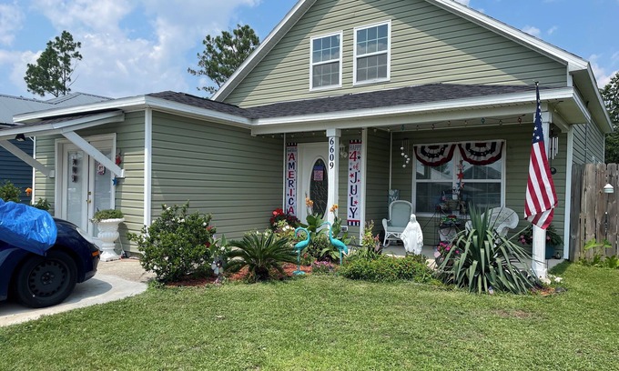 Cedar Grove House | Private Cozy bedroom with on suite living room
