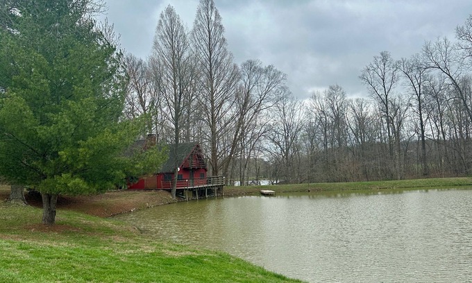 Scotland Cabin | Private, cozy cabin on 13 acres with two ponds