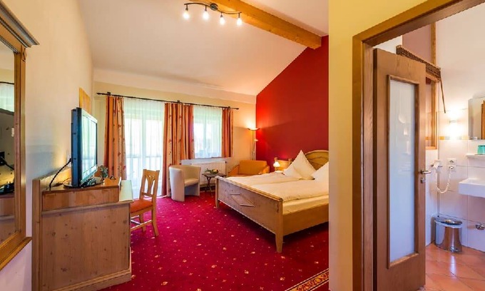 Mitterfirmiansreut Resort | Private room ∙ 2 guests