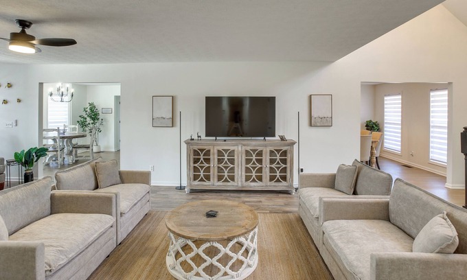Portland House | Private Deck & Game Room: Portland Group Getaway