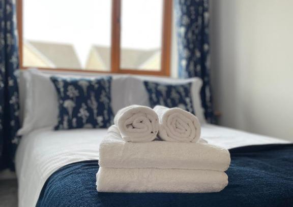 Naas House | Private Double Room & Bathroom