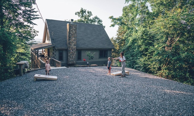 Sevierville Cabin | Private Douglas Lake Cabin | Hot Tub Views