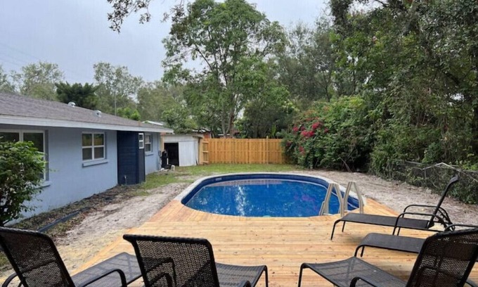 Ellenton House | Private fenced in pool home