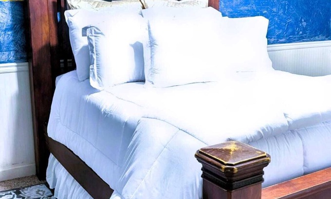 Sugar Hill Apartment | PRIVATE, FULLY FURNISHED 2-BEDROOM, 2-BATHROOM BASEMENT APARTMENT