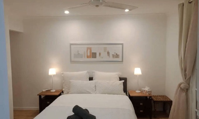 Bundall Bed & Breakfast | Private guest suite @ Sorrento