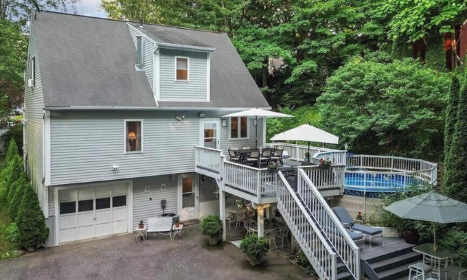 New Milford House | Private hidden gem walking distance to town, restaurants, and shopping!