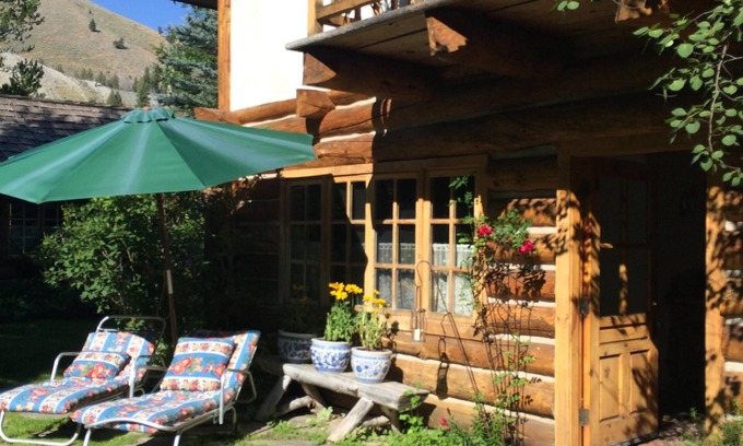 Ketchum Cottage | Private home on the river with hot spring. World class fishing biking hiking