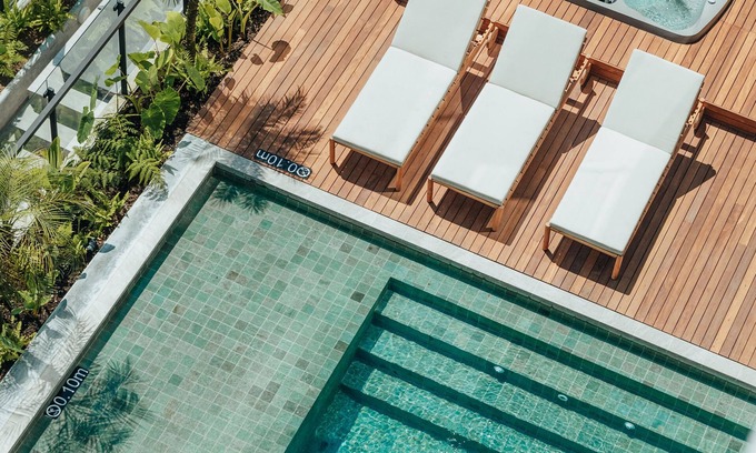 Las Lomas I Apartment | Private Hot Tub & Balcony - AC - Deluxe - Wake 1016