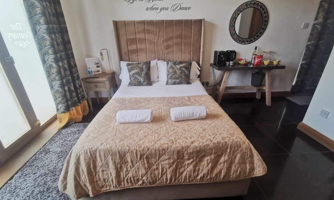 Yarm Hotel | Private Hot Tub Room