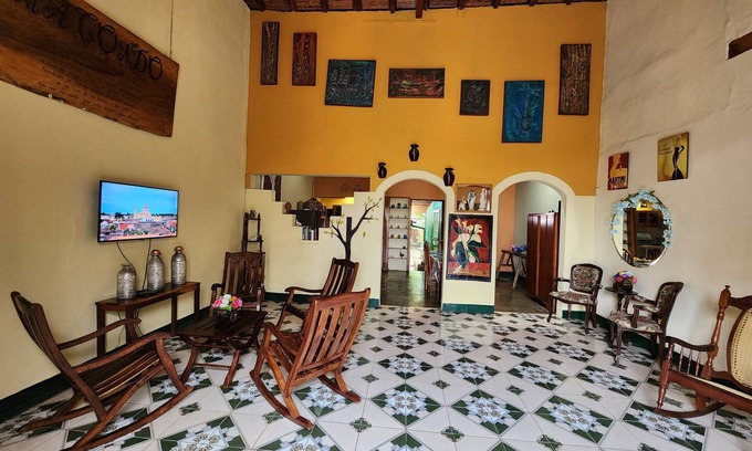 Granada House | Private House 3BD- 2BH- 9 People- Wi-Fi- Fully Kitchen