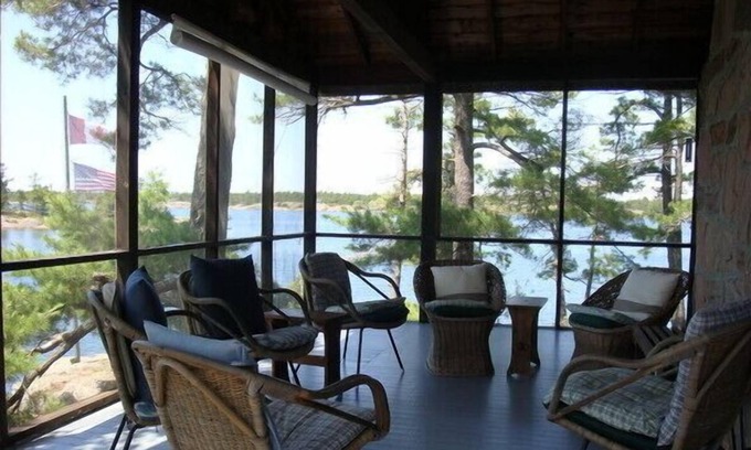 Pointe au Baril Cabin | Private Island-Pointe Au Baril,Ont. - Near Ojibway Club and Lighthouse